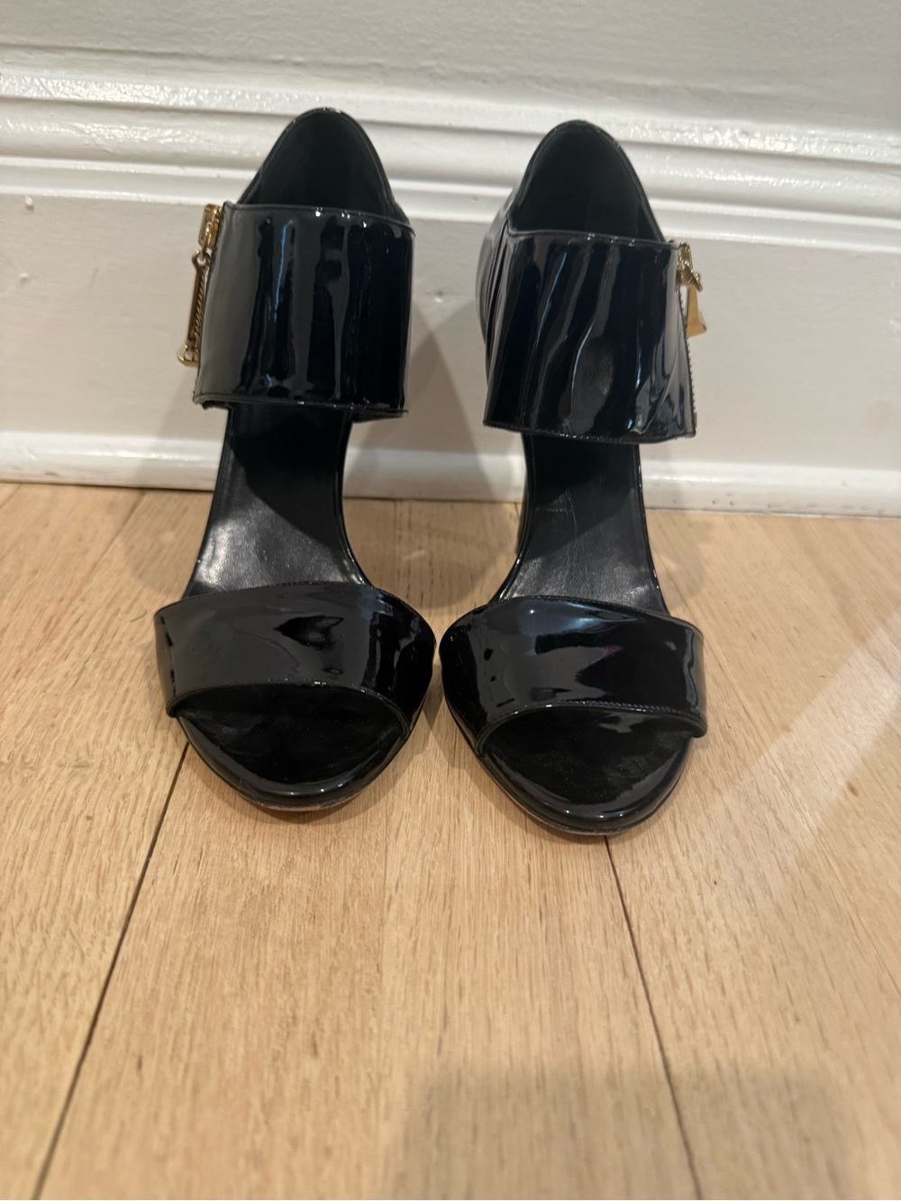 Gucci Women's Black Patent Open-Toe Block Heel Sandals
